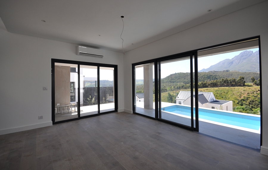 3 Bedroom Property for Sale in La Roche Western Cape